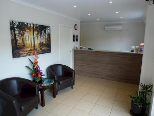 Vista Lobby Atherton Hinterland Motel