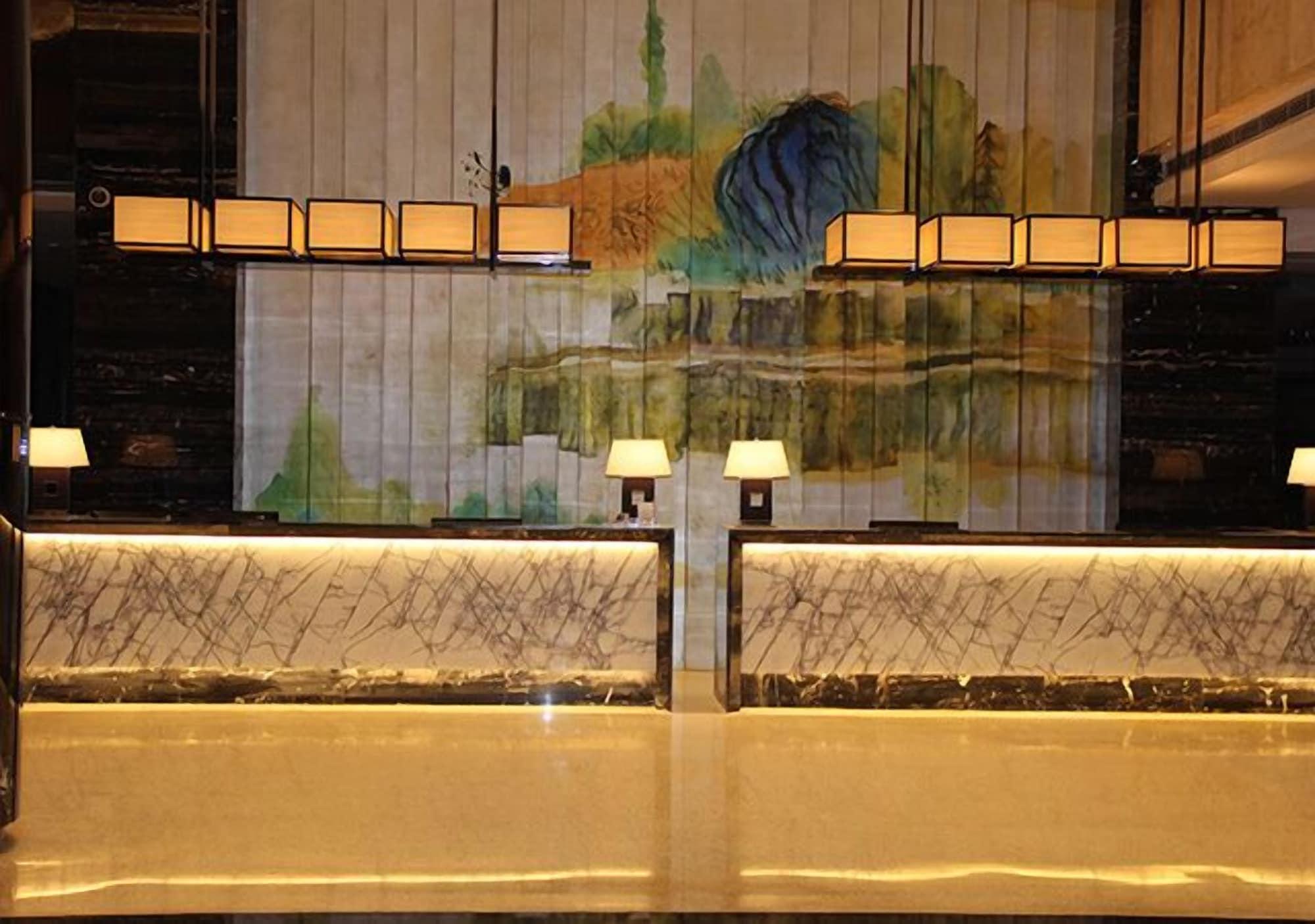 Vista Lobby Luan Suntone Plaza Hotel