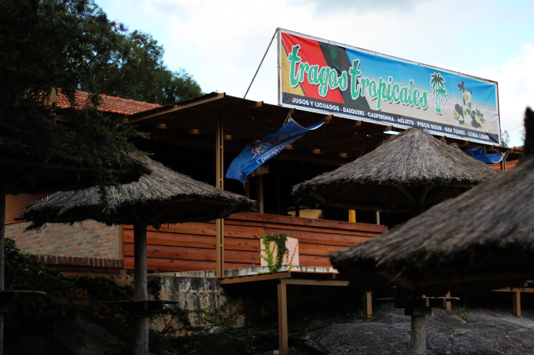 Bar/Salón Complejo Las Hoyas, en Cabalango