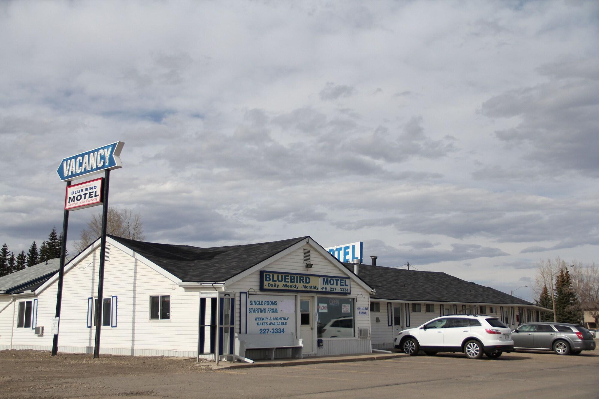 Varios Bluebird Motel