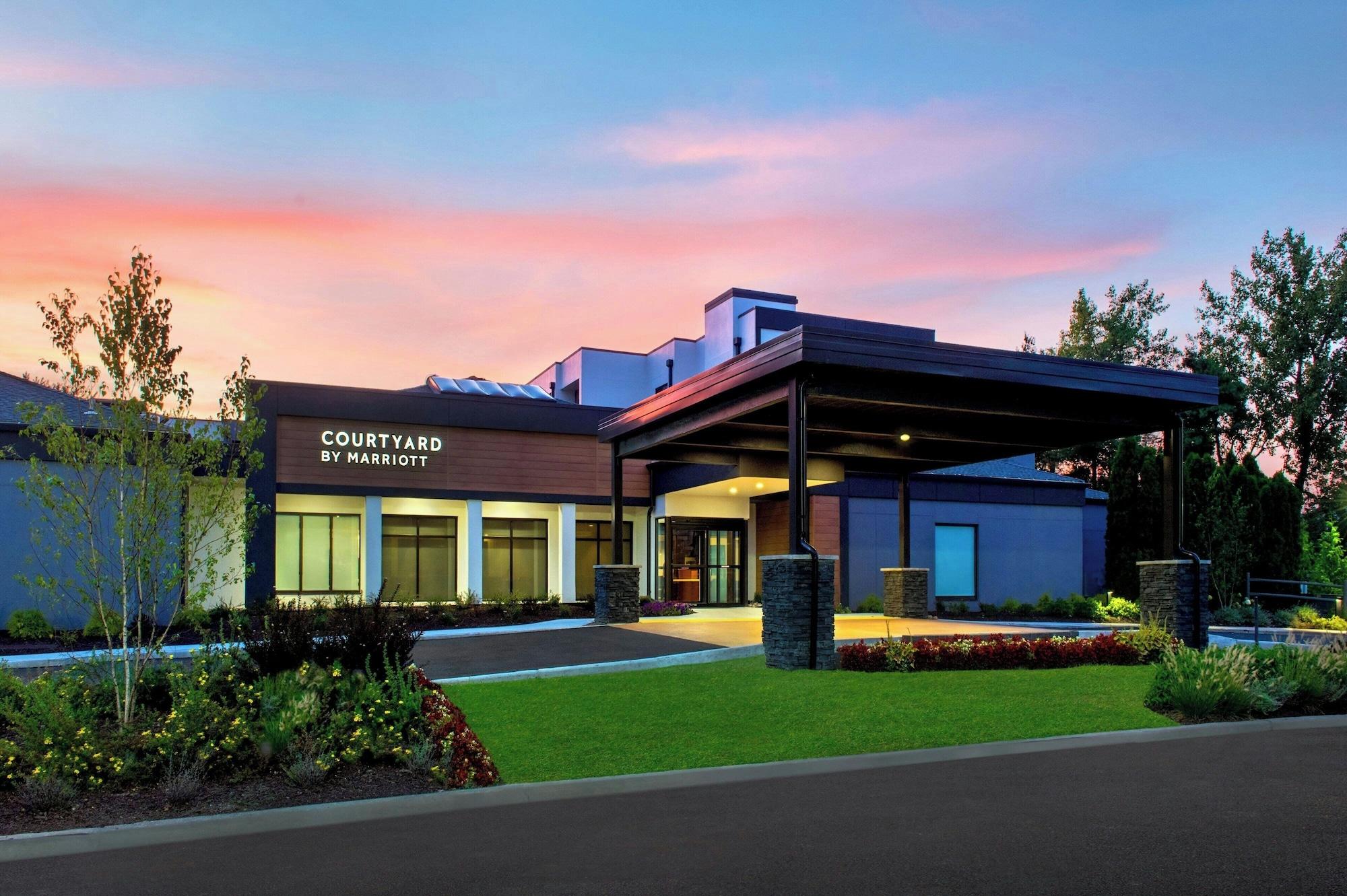 Varios Courtyard by Marriott Rye