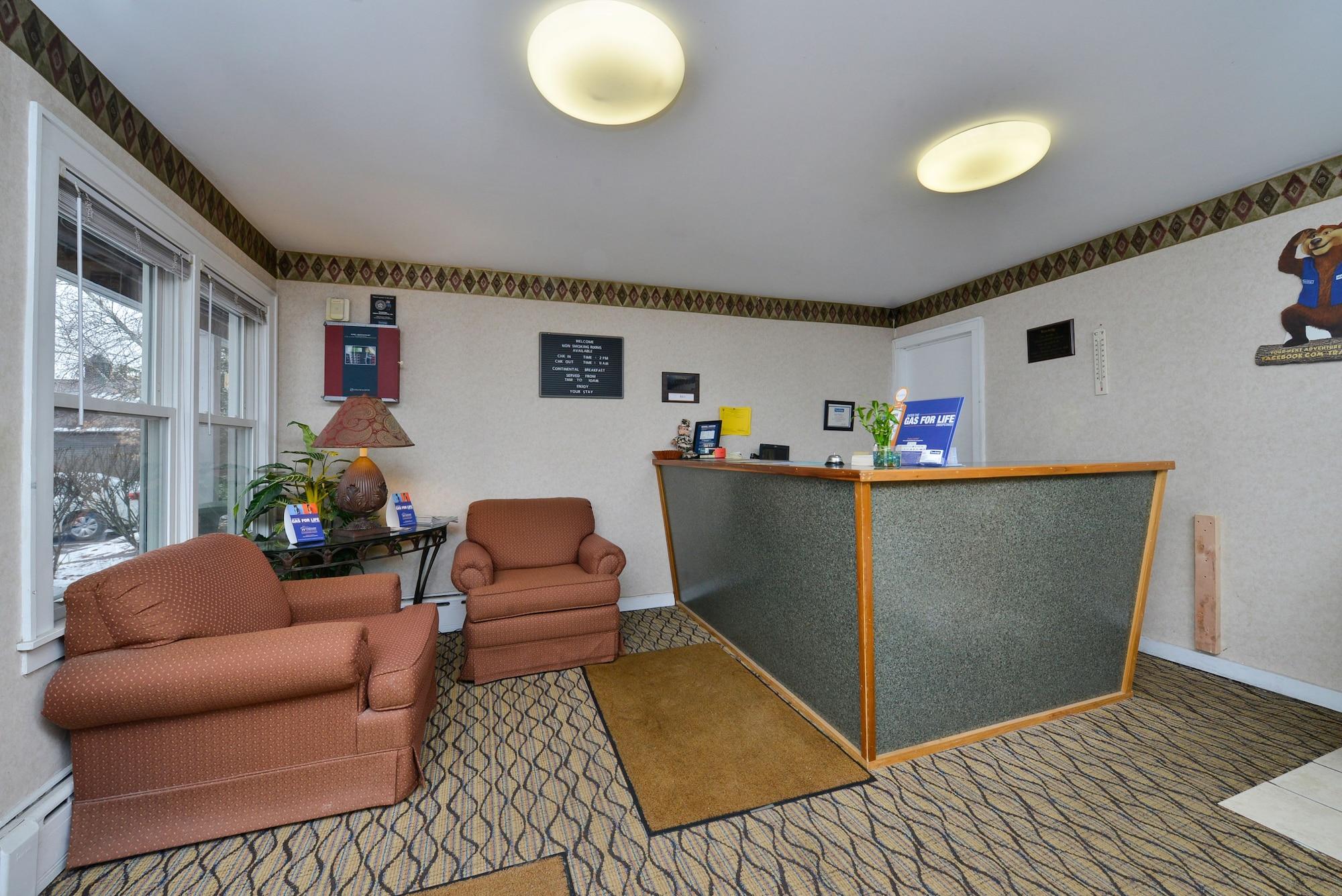 Vista Lobby Travelodge by Wyndham Great Barrington Berkshires
