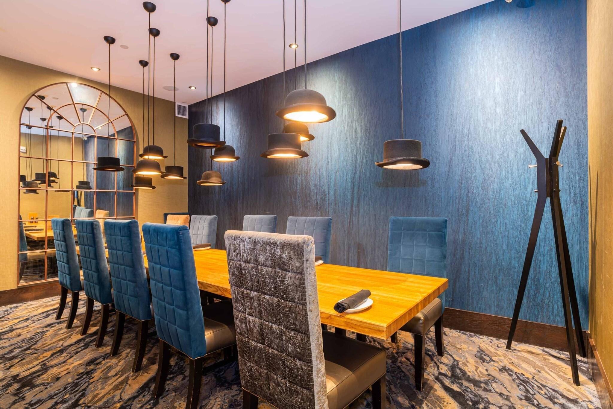 Restaurant Sandman Signature Edmonton Downtown Hotel