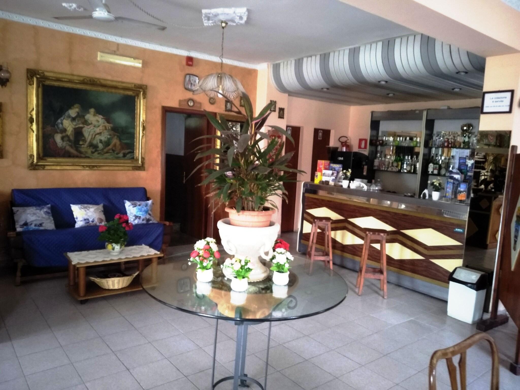 Bar/Salón Hotel Eliseo