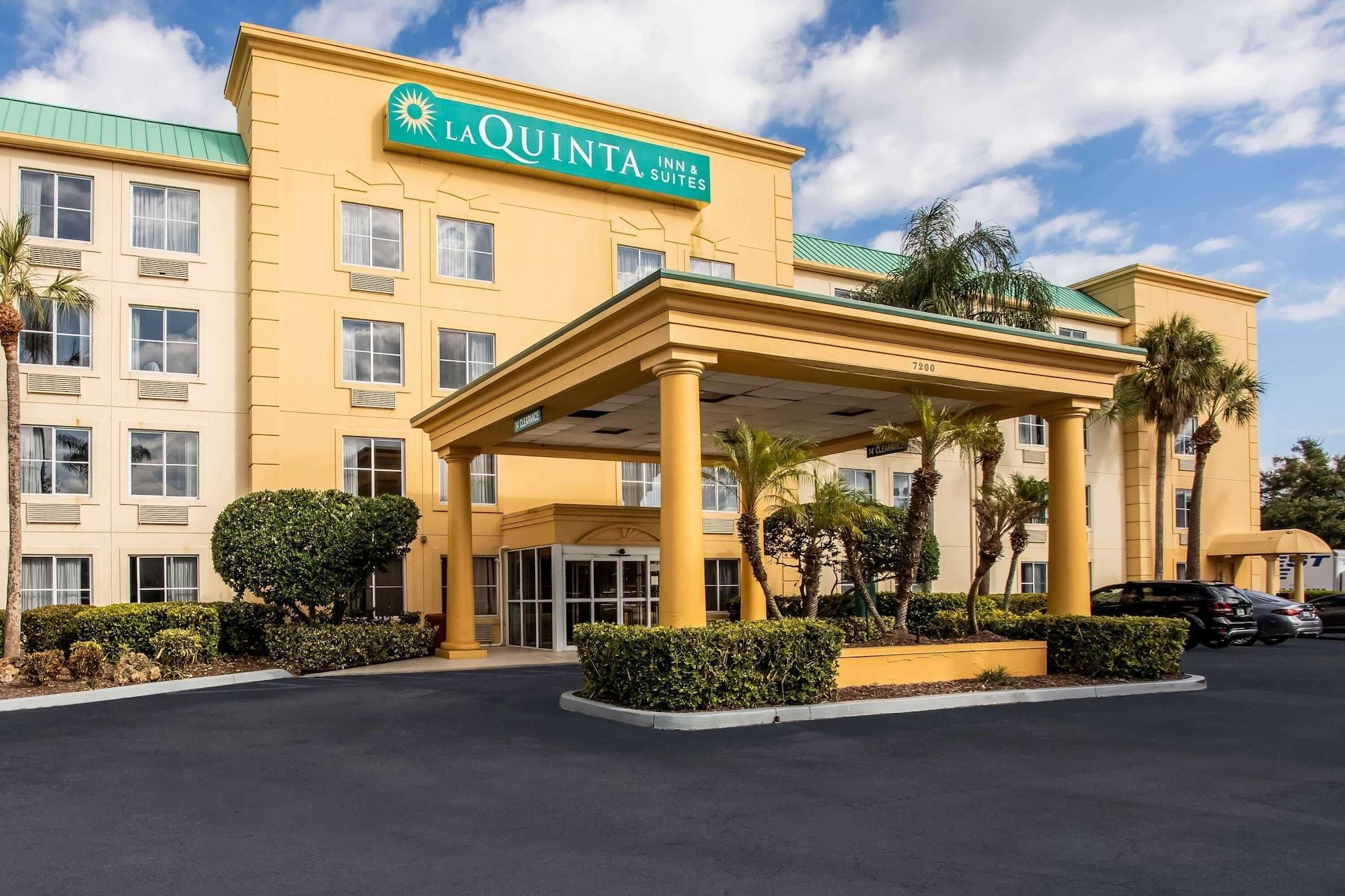 Vista Exterior La Quinta Inn & Suites by Wyndham Melbourne Viera