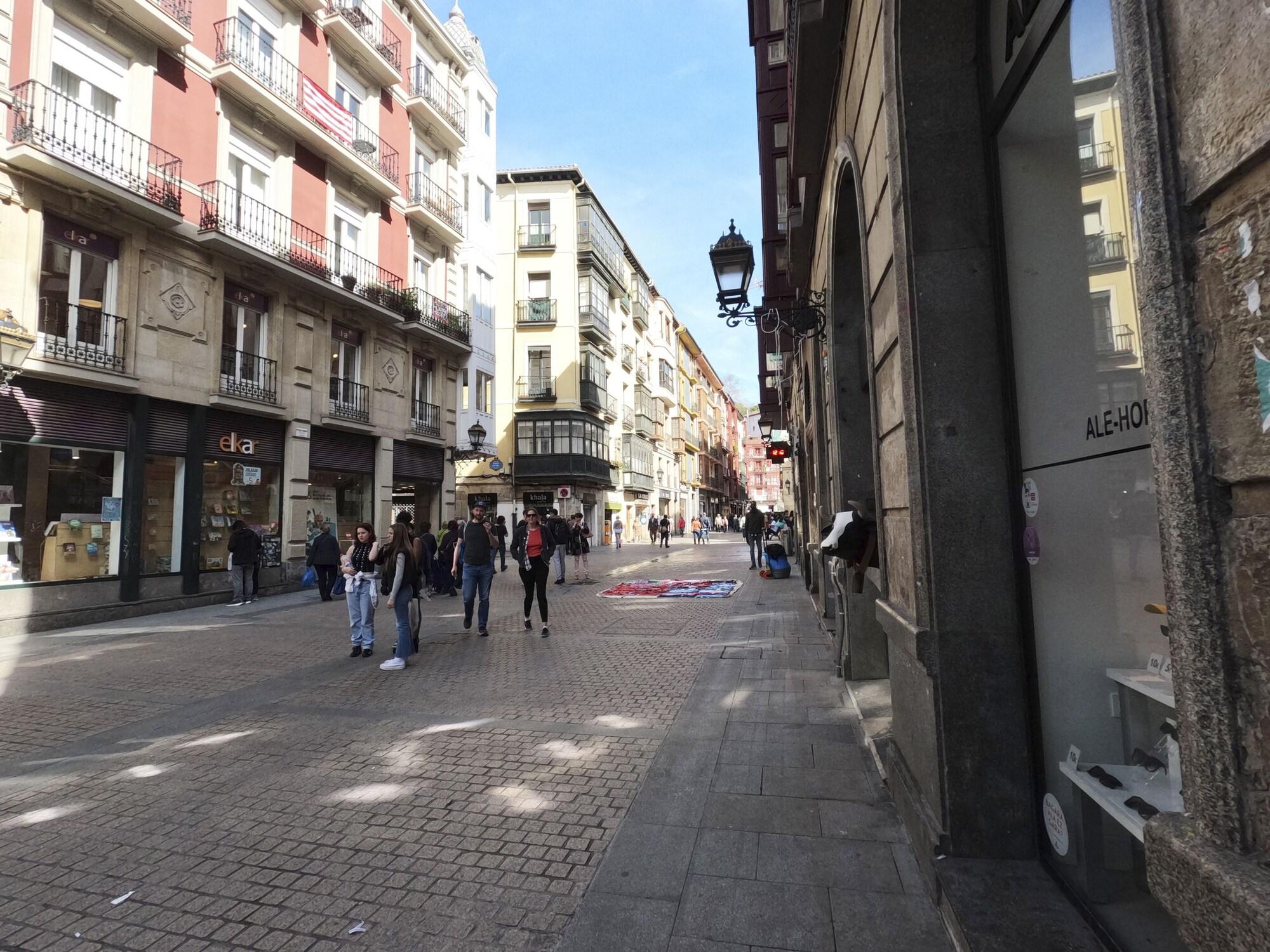 Vista Exterior Casual Bilbao Serantes