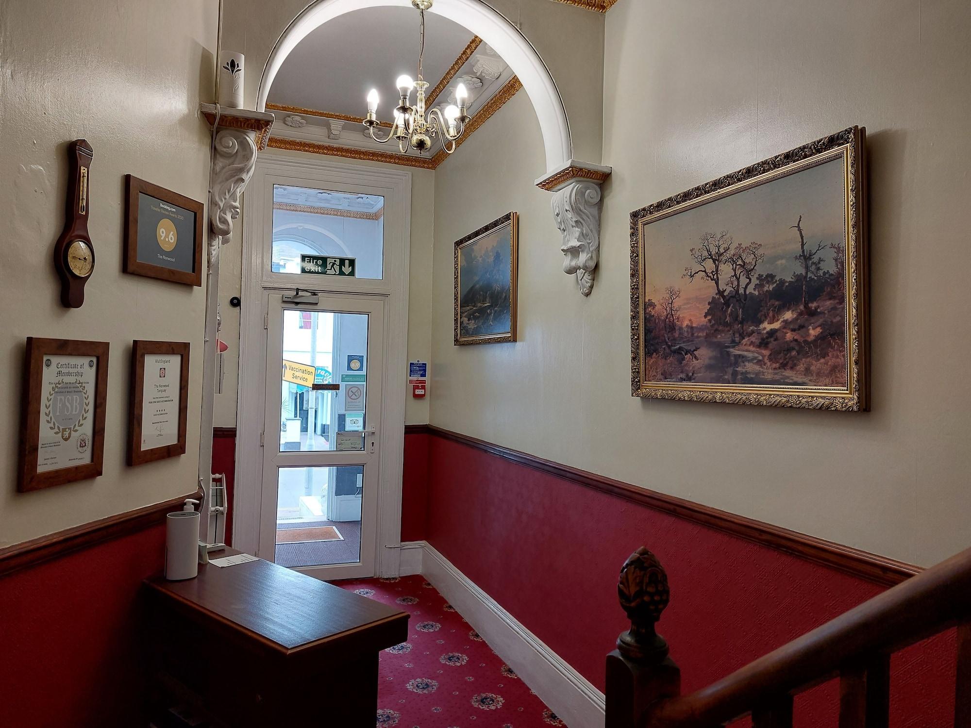 Vista Lobby The Norwood