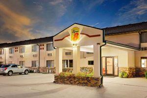 Alojamiento - Super 8 by Wyndham St. James