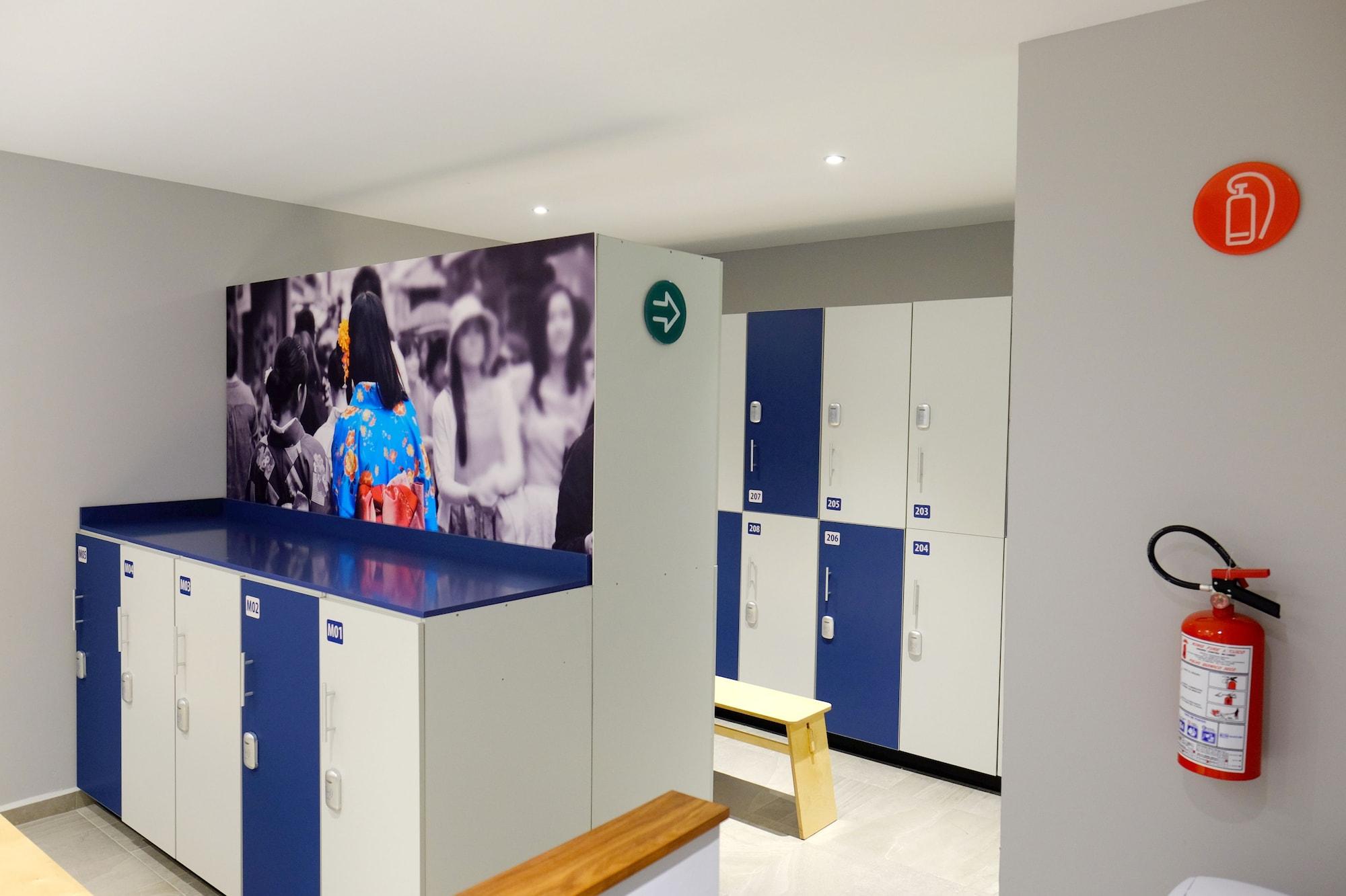 Set de Habitación izZzleep Aeropuerto Terminal 2