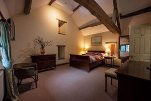Alquiler Vacacional - Remote secluded 3 bedroom stone barn, 120m to River Wye, no neightbours at all.