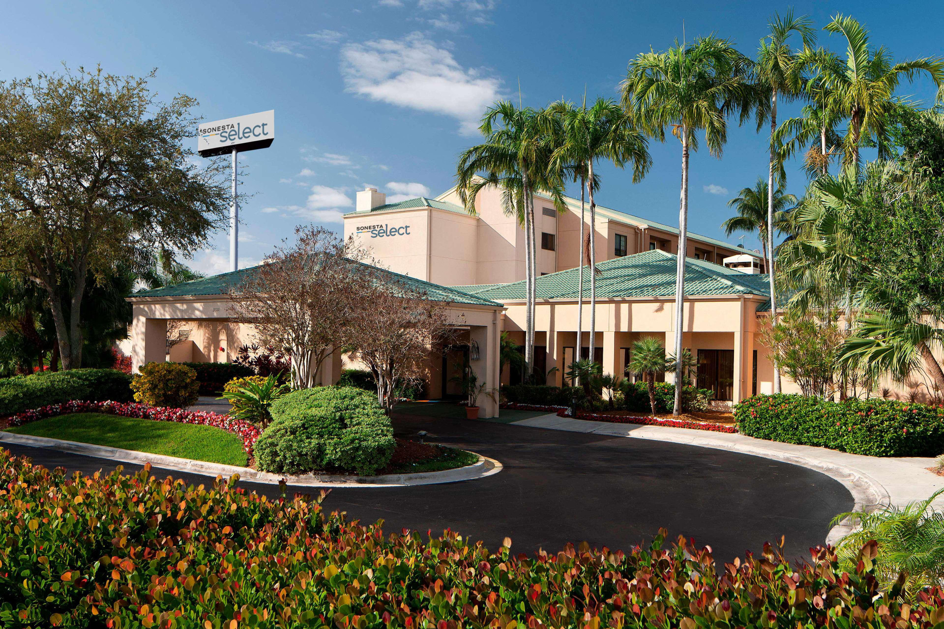 Vista Exterior Sonesta Select Miami Lakes