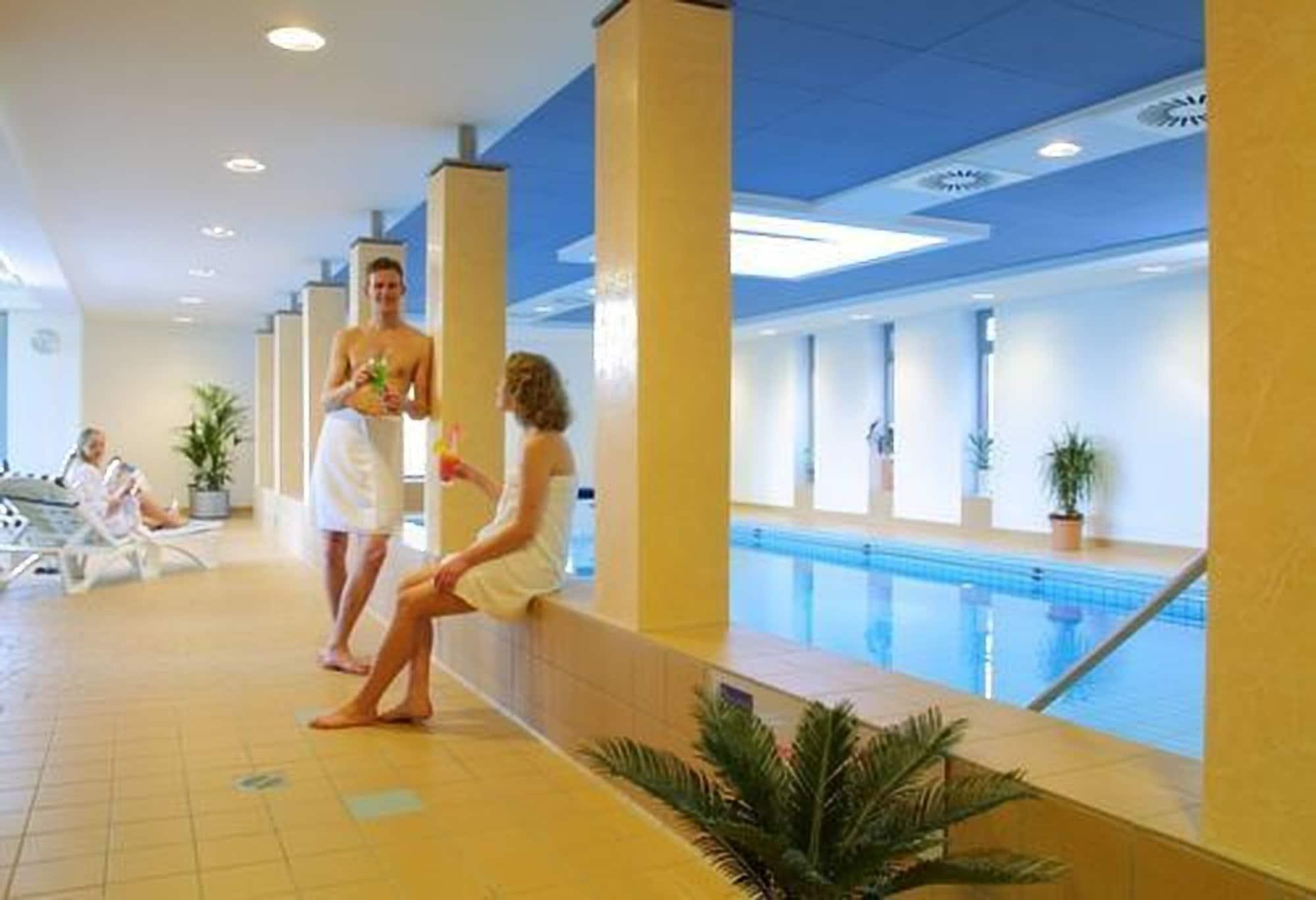 Vista Piscina AKZENT Hotel Haus Surendorff