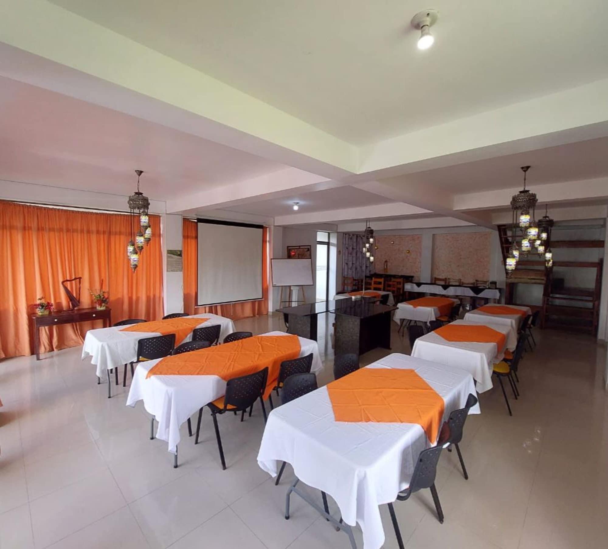 Sala de Reuniones Hotel Yurupary
