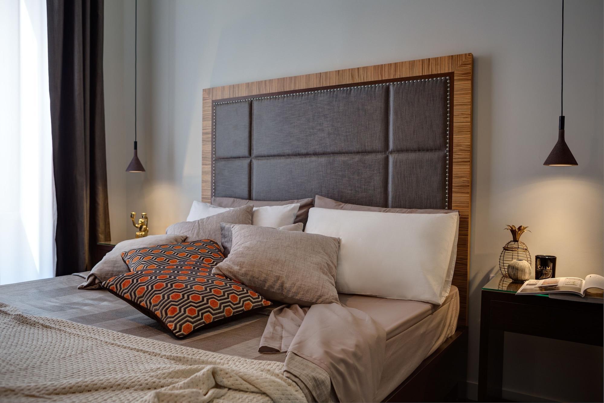 Vista Exterior Intown Luxury House