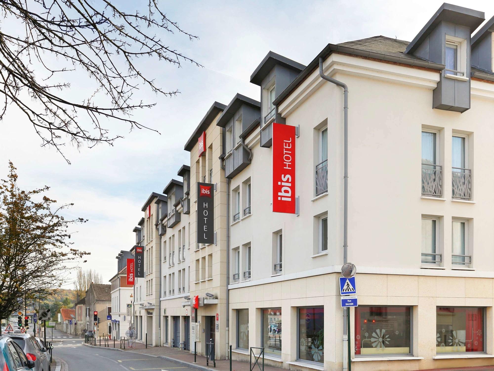 Vista Exterior ibis Etampes
