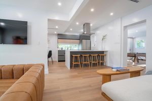 Alquiler Vacacional - 5BR HotTub / PoolTable / MiniGolf / 7  min to Wynwood