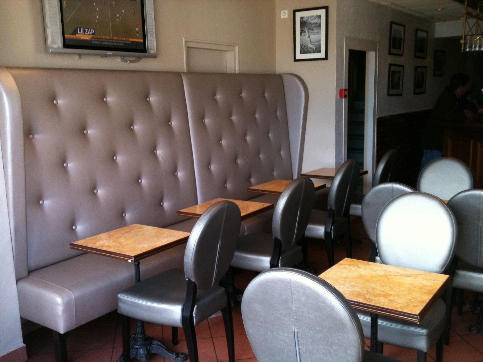Bar/Salón La Champagne Ardenne Hôtel