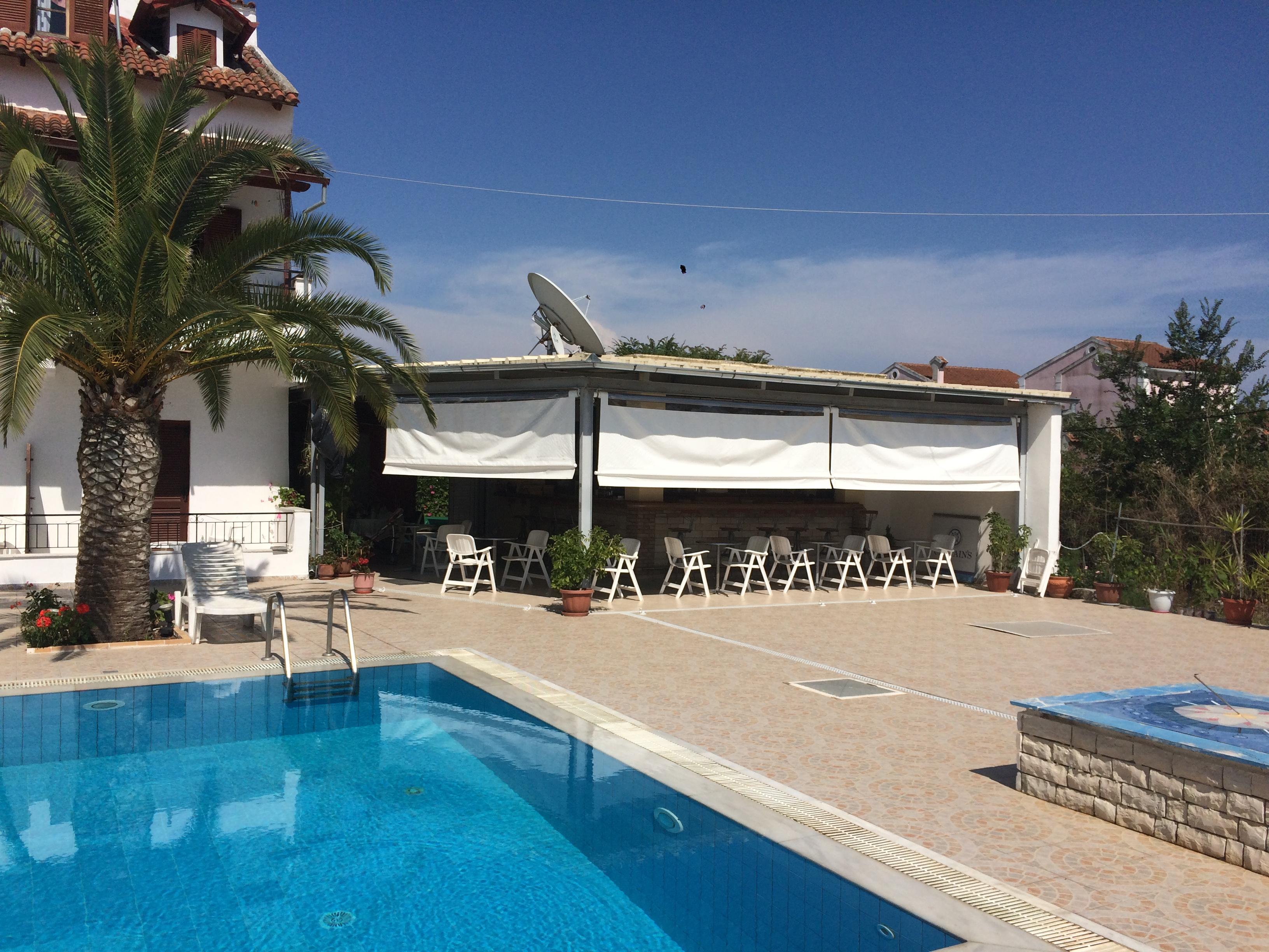 Bar/Salón Captain's Studios & Apartments