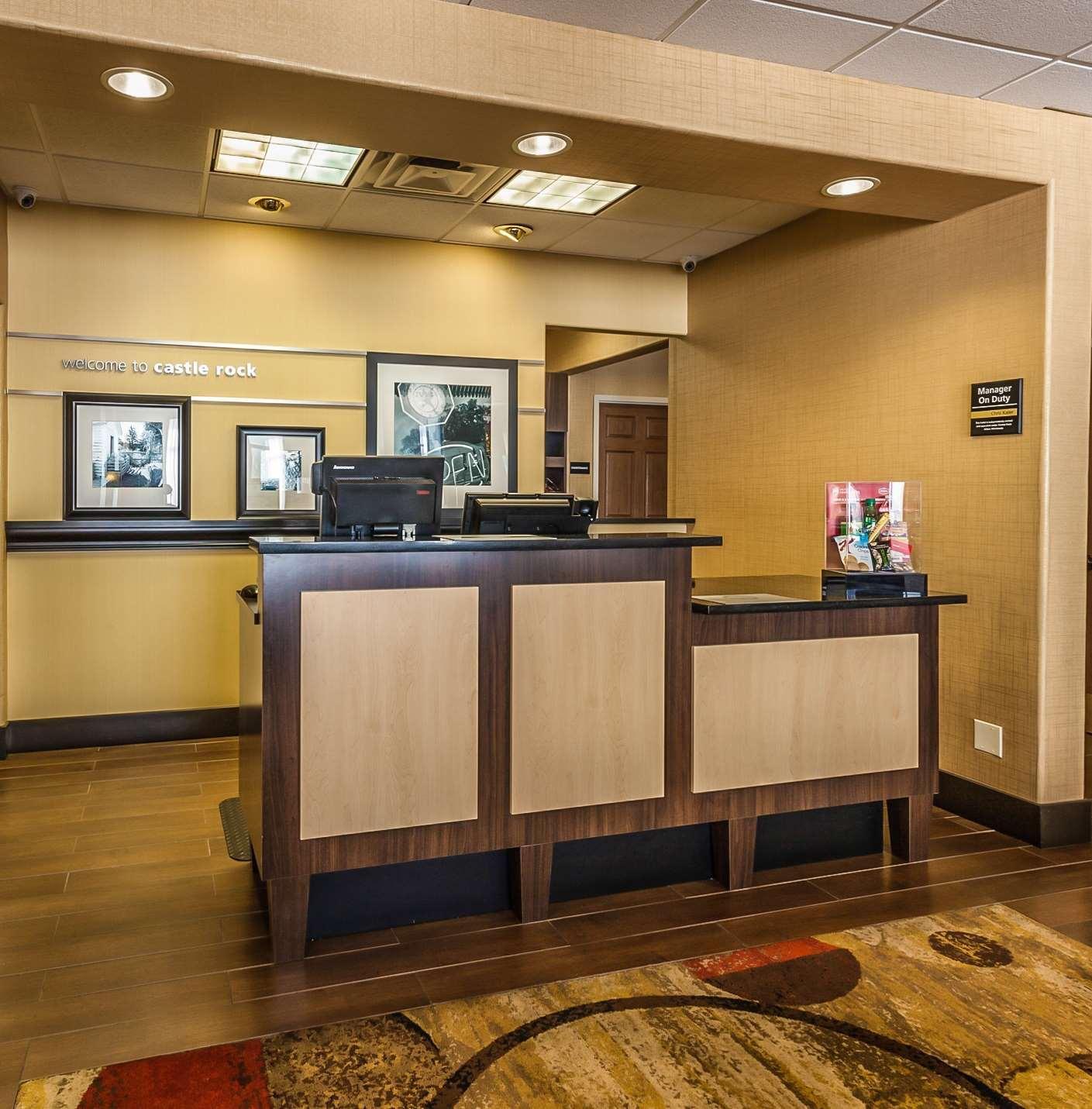 Vista Lobby Hampton Inn Castle Rock