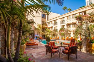 Alojamiento - Best Western Plus Sunset Plaza Hotel