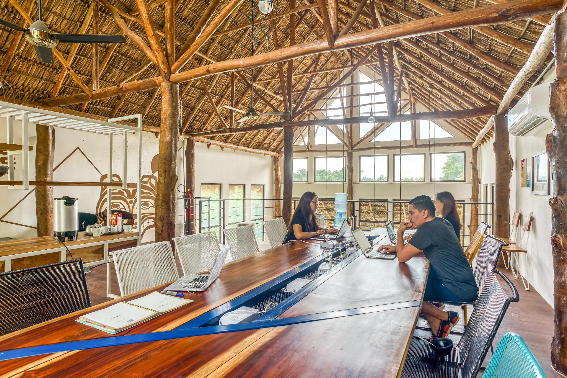 Sala de Reuniones Socialtel Maderas
