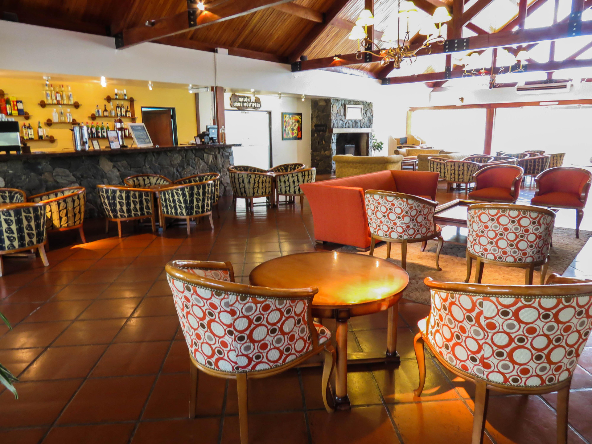 Vista Lobby Howard Johnson Hotel & Spa Villa General Belgrano