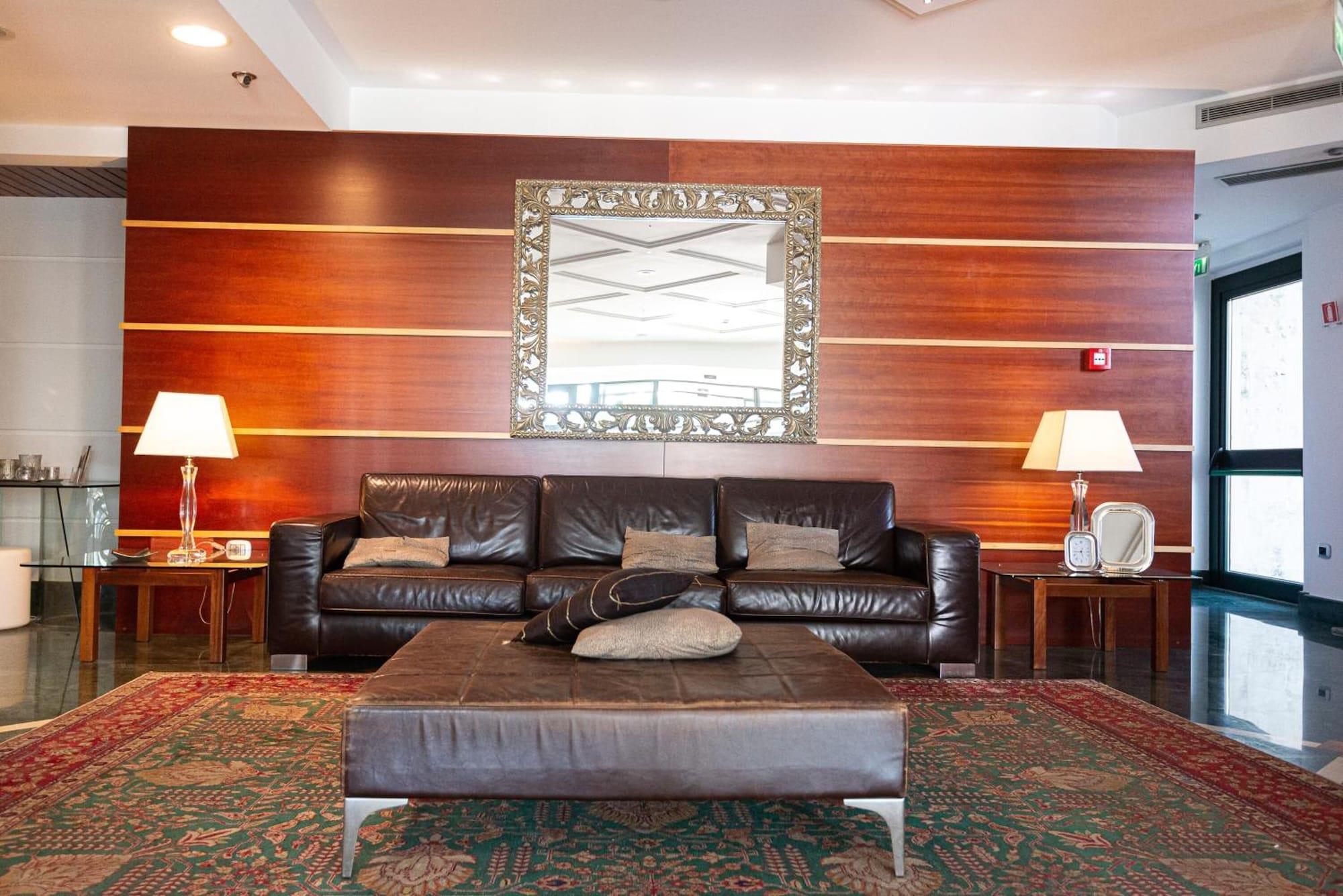 Vista Lobby Hotel Liolá