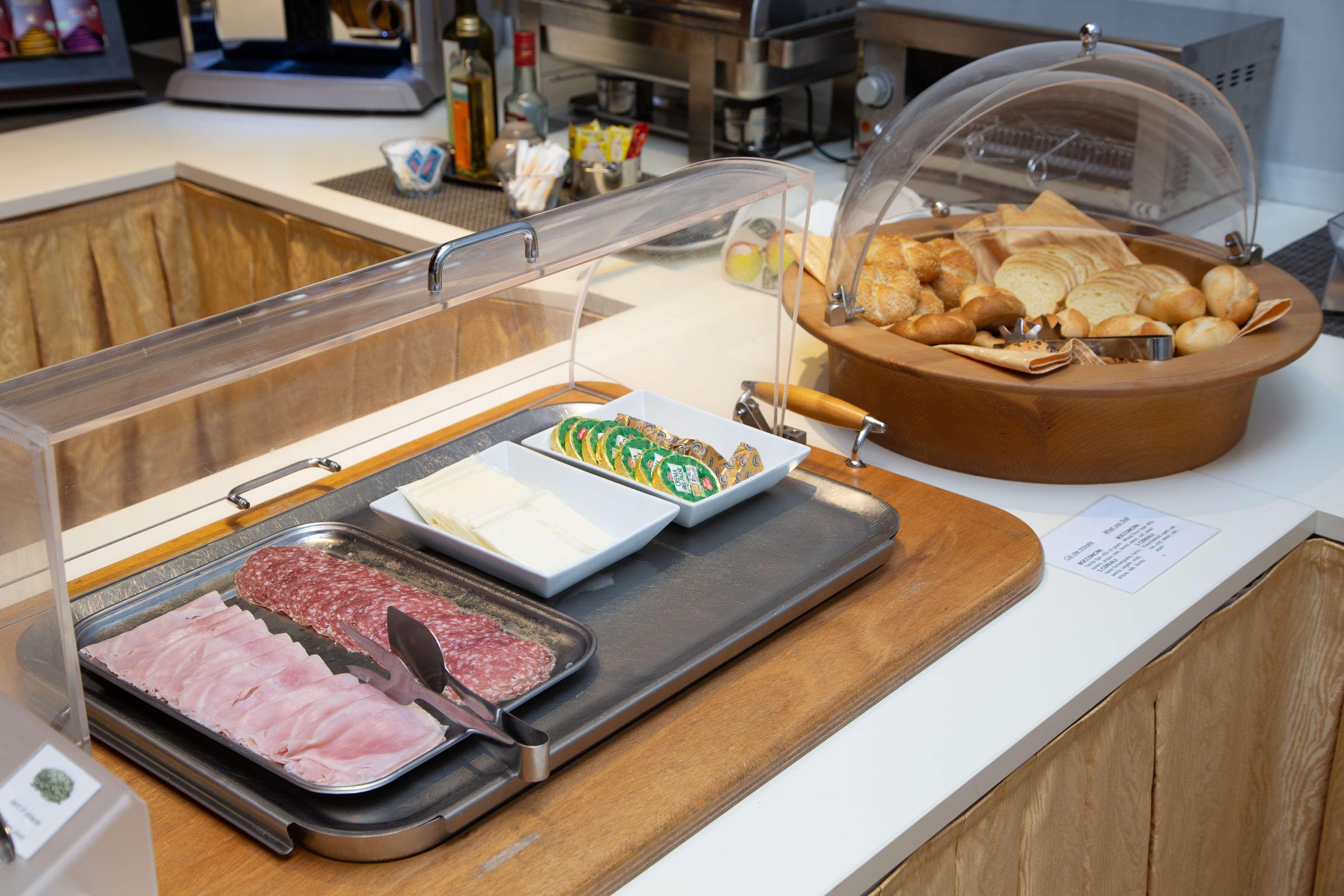 Restaurant Jet Hotel, Sure Hotel Collection by Best Western