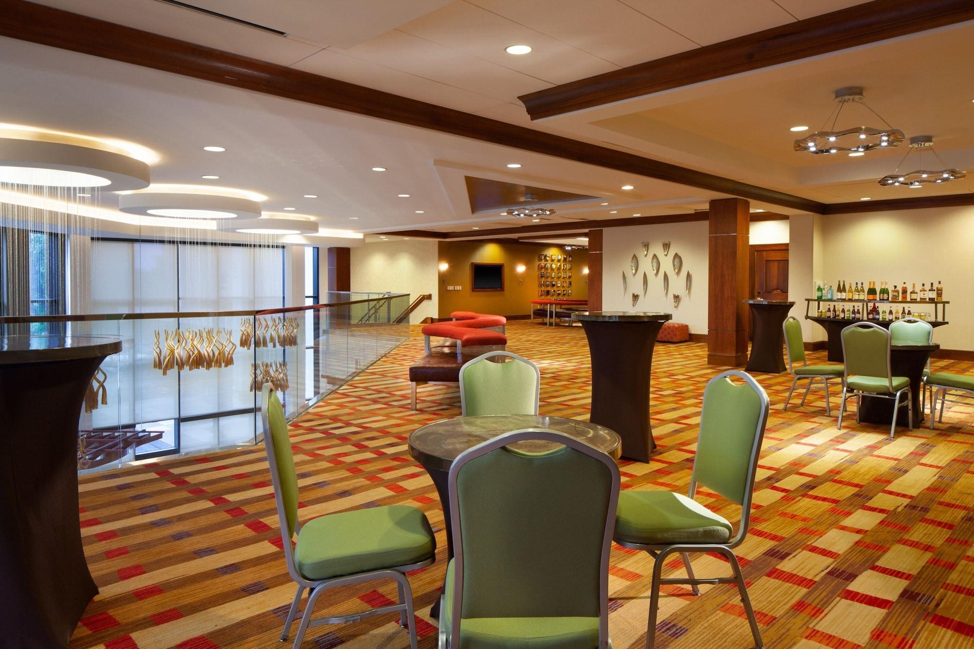 Vista Lobby Marriott Memphis East