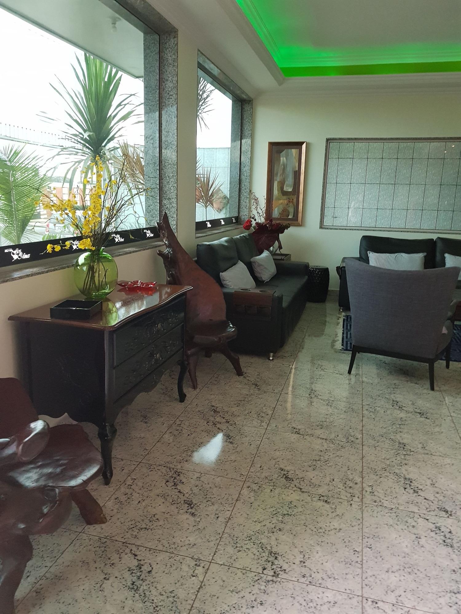 Bar/Salón Hotel Flor de Minas