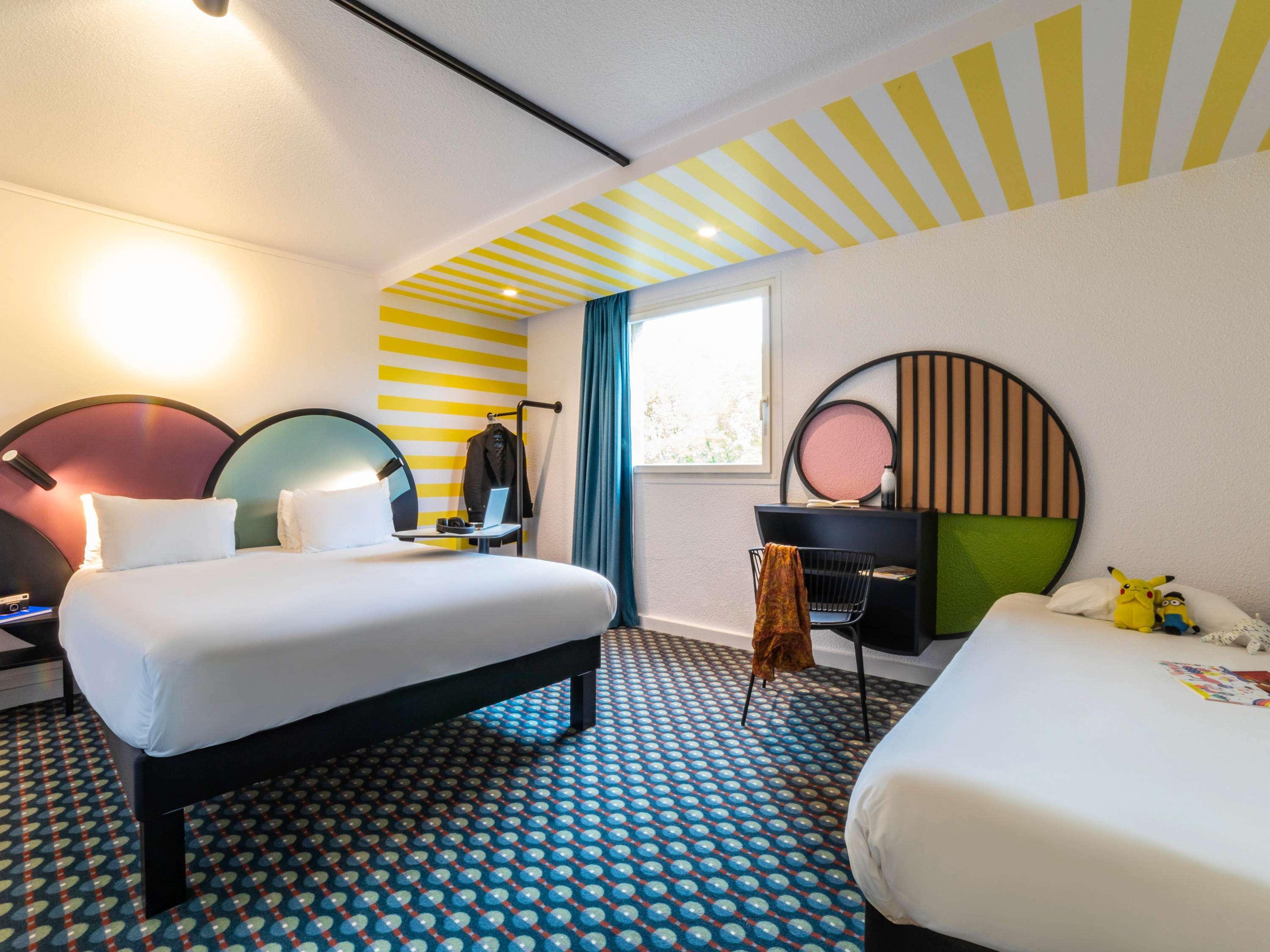 Varios ibis Styles Paris Saint Denis Pleyel