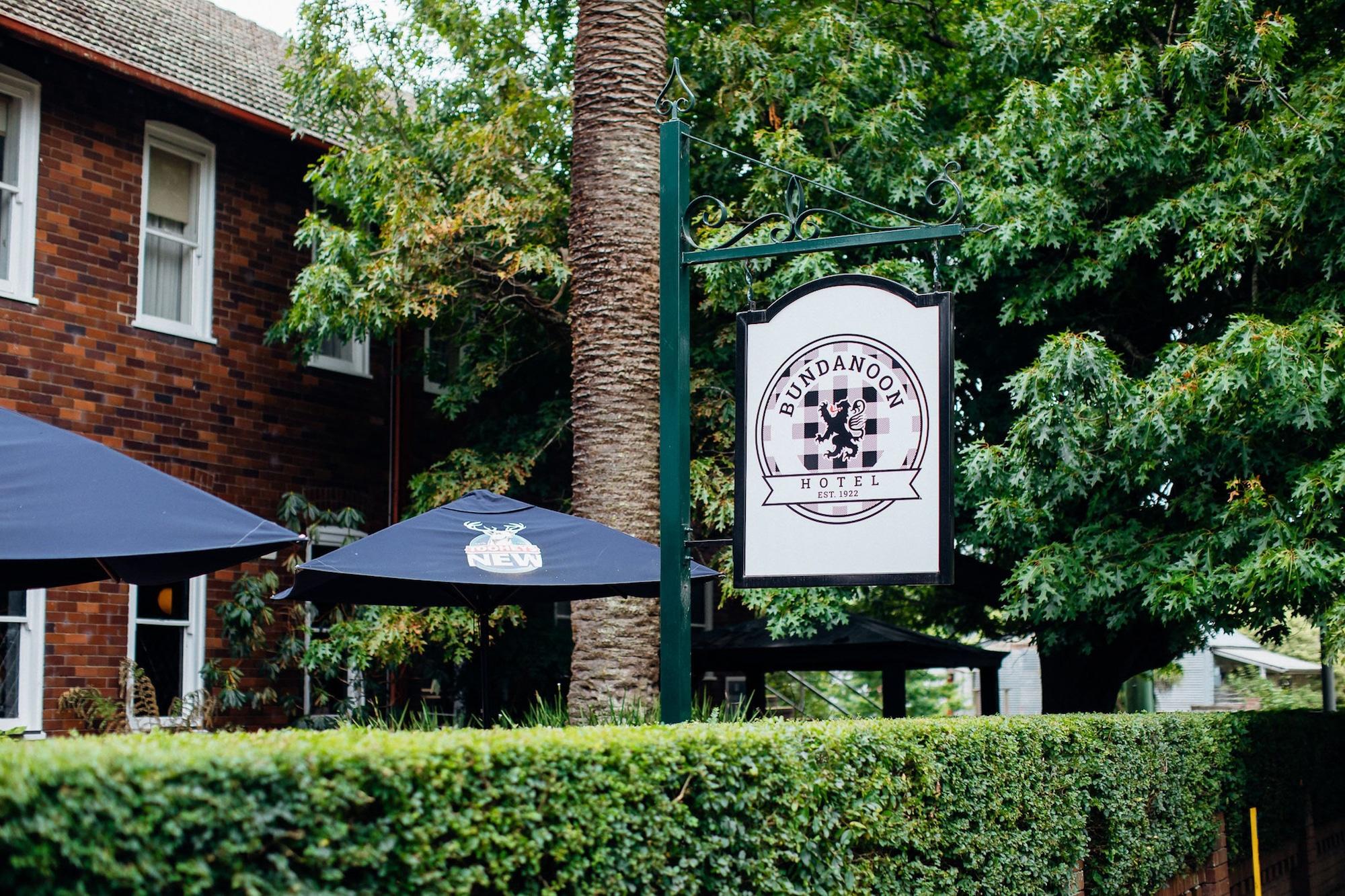 Vista Exterior Bundanoon Hotel