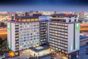Paquete - Holiday Inn Toronto - Int'l Airport by IHG