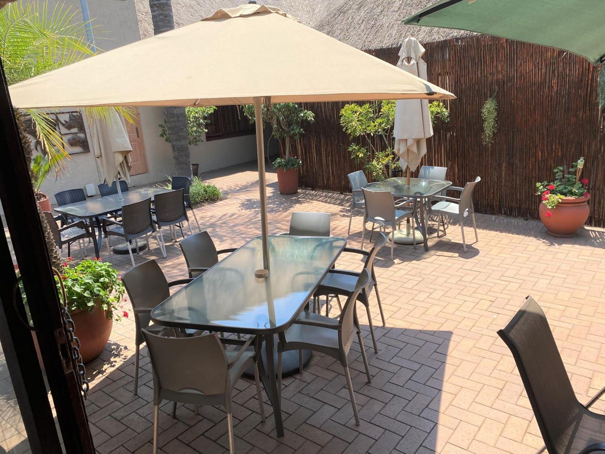 Equipamiento de Habitación Safari Club SA