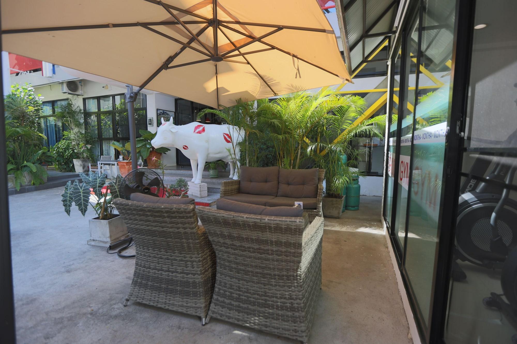 Vista Exterior Montha Hotel