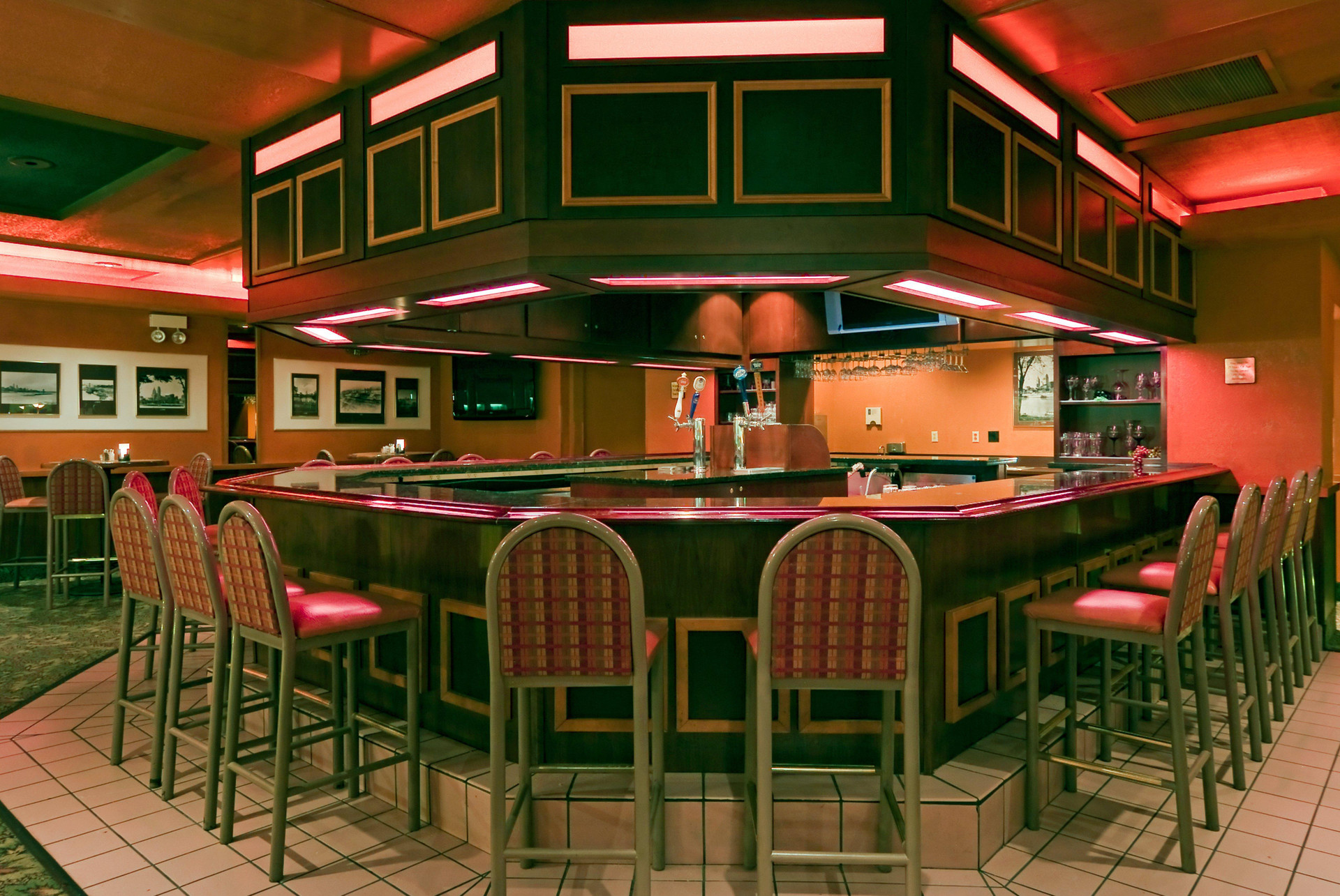 Bar/Salón Holiday Inn Cincinnati Airport by IHG
