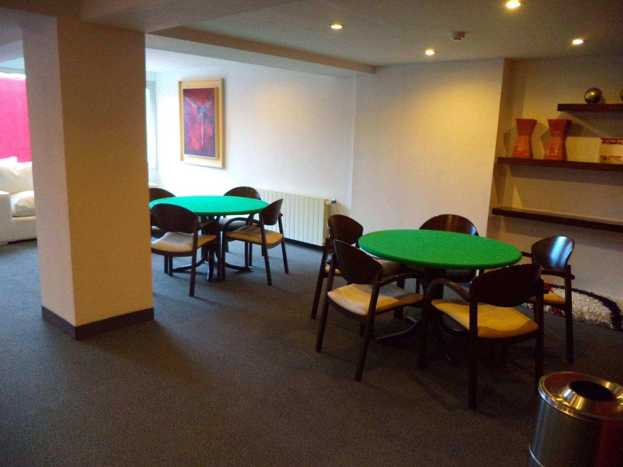 Instalaciones Recreativas Hotel Mil 810