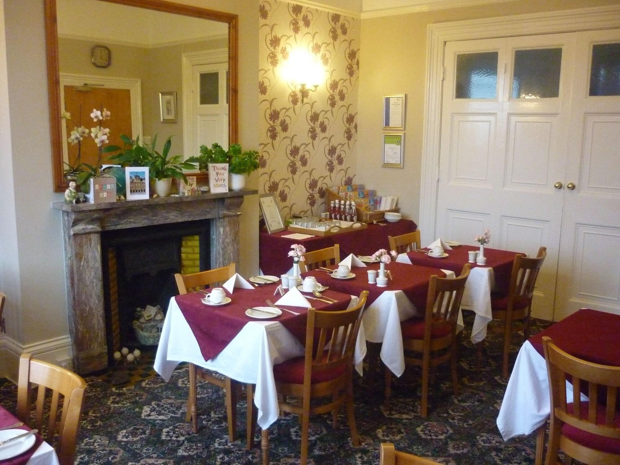 Vista Lobby Ashwood Grange Hotel - B&B