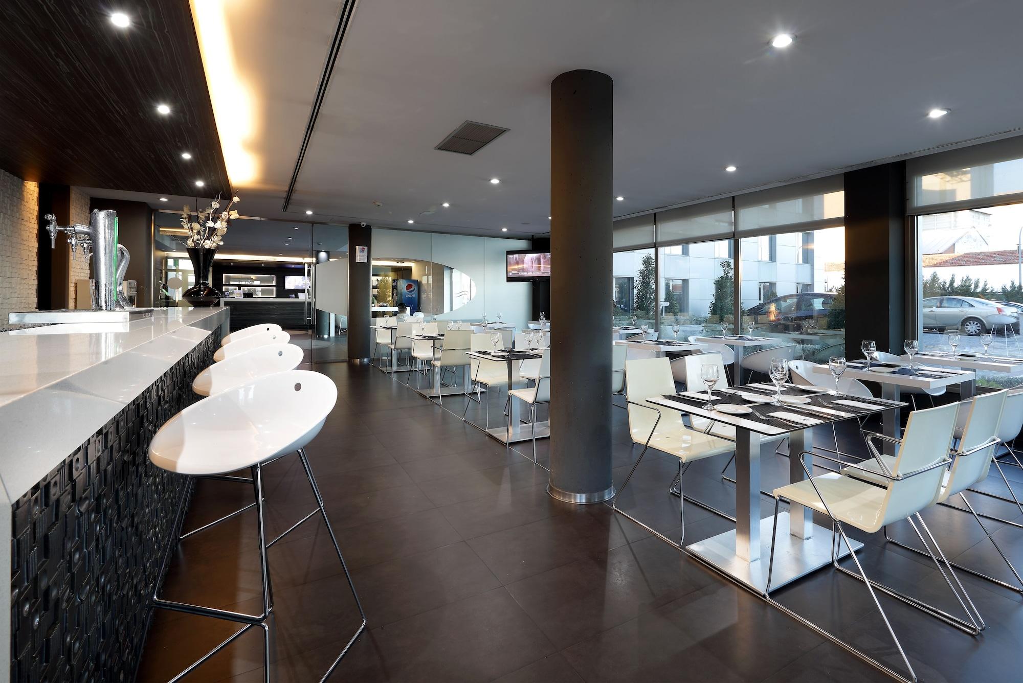 Bar/Salón Hotel Eurostars Arenas de Pinto