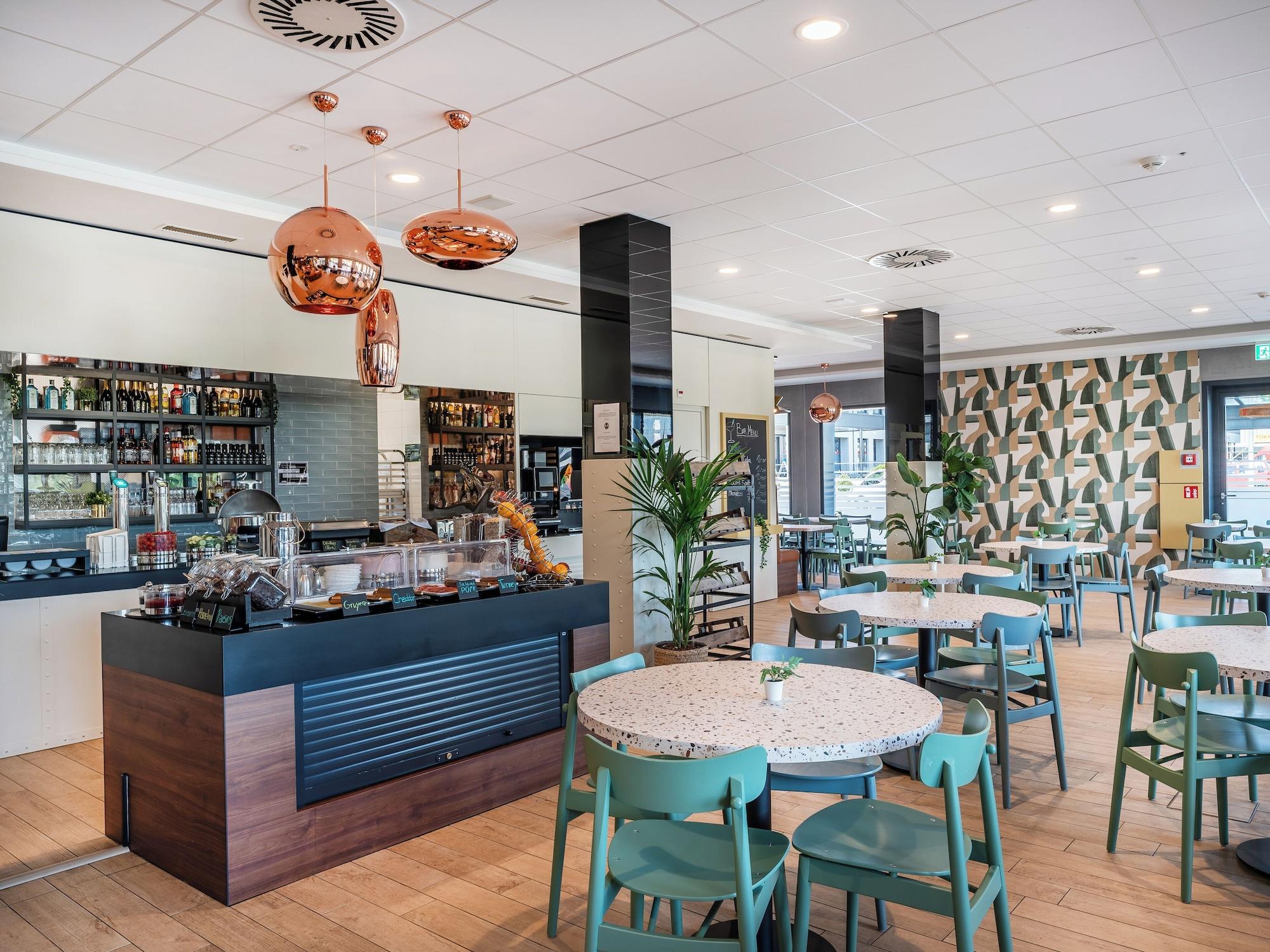 Bar/Salón B&B Hotel Zürich Airport Rümlang