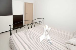 Alquiler Vacacional - Apartment in Seget Donji With Terrace