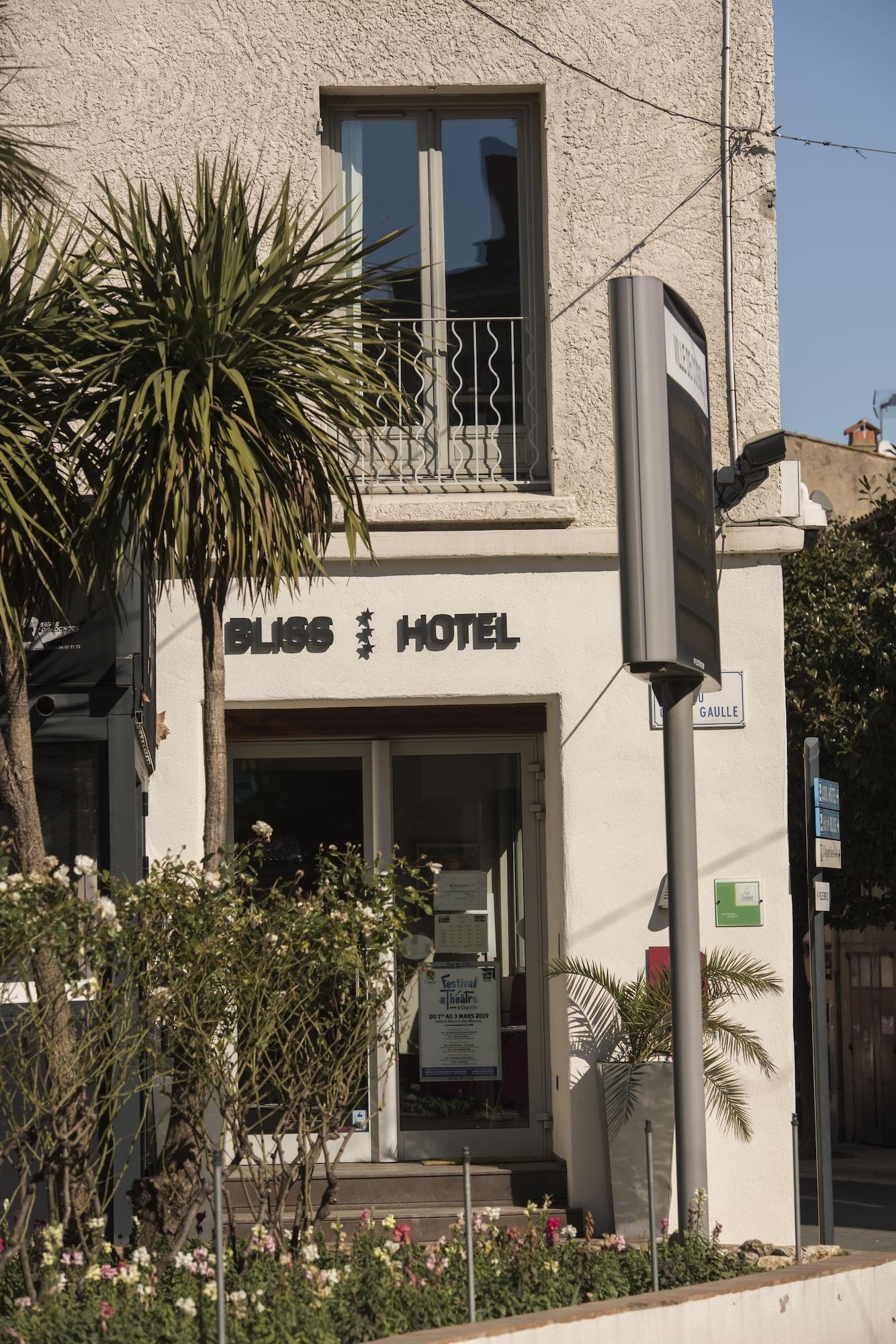 Vista Exterior Bliss Hôtel