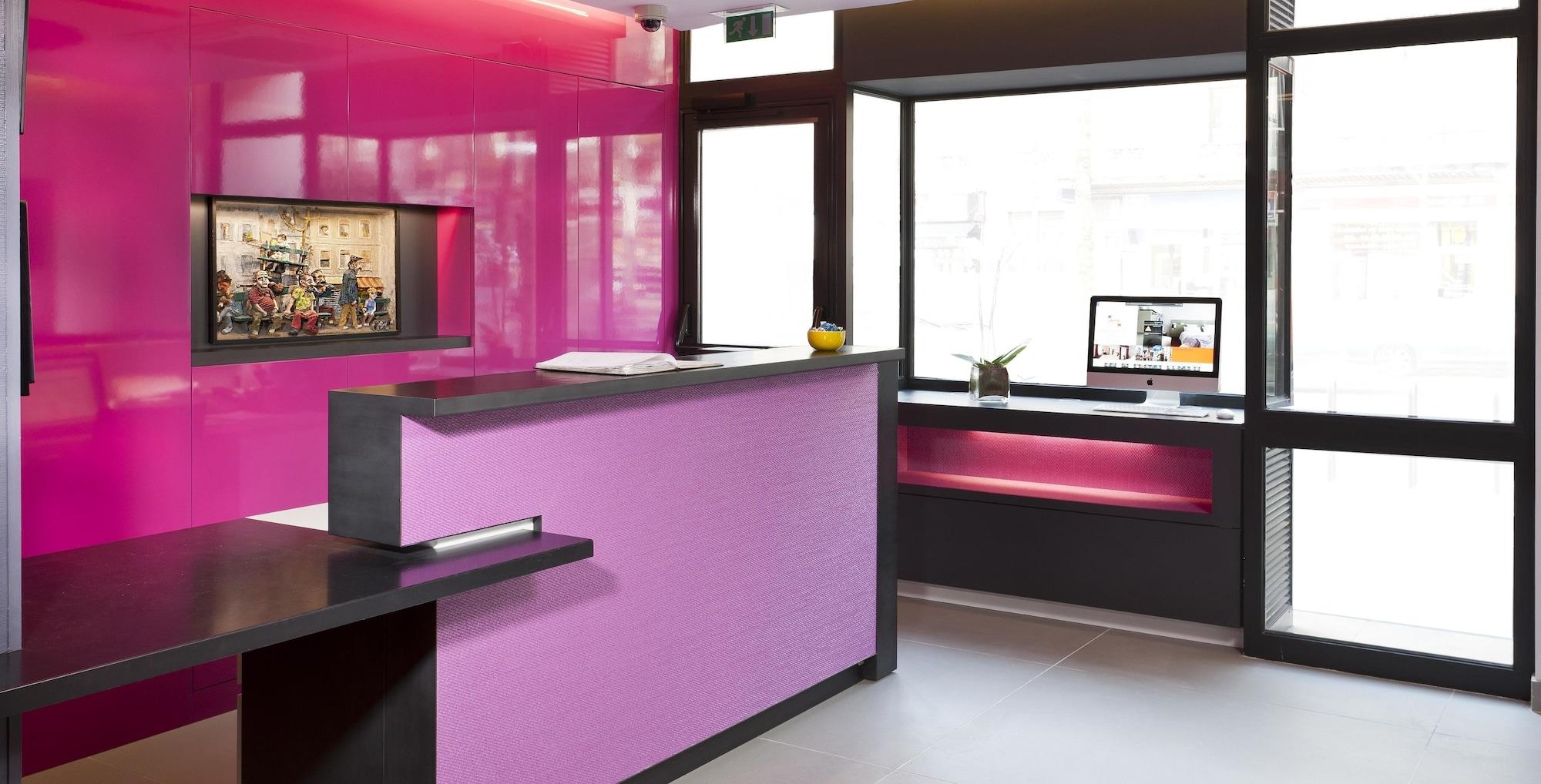 Vista Lobby Libertel Gare Du Nord Suede