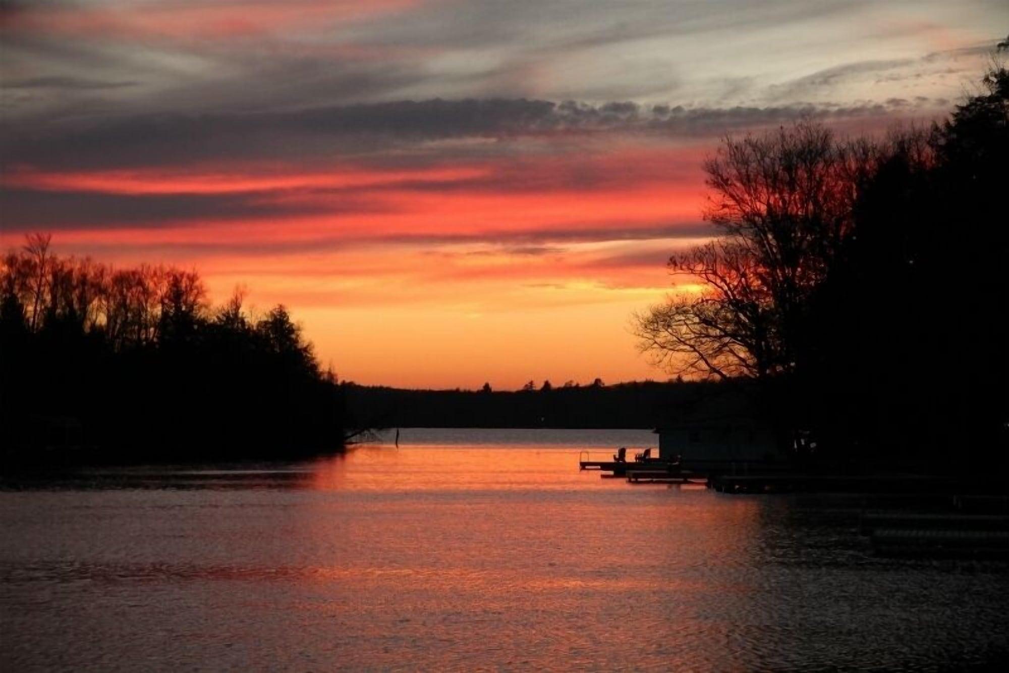 Varios Patterson Kaye Resort on Lake Muskoka