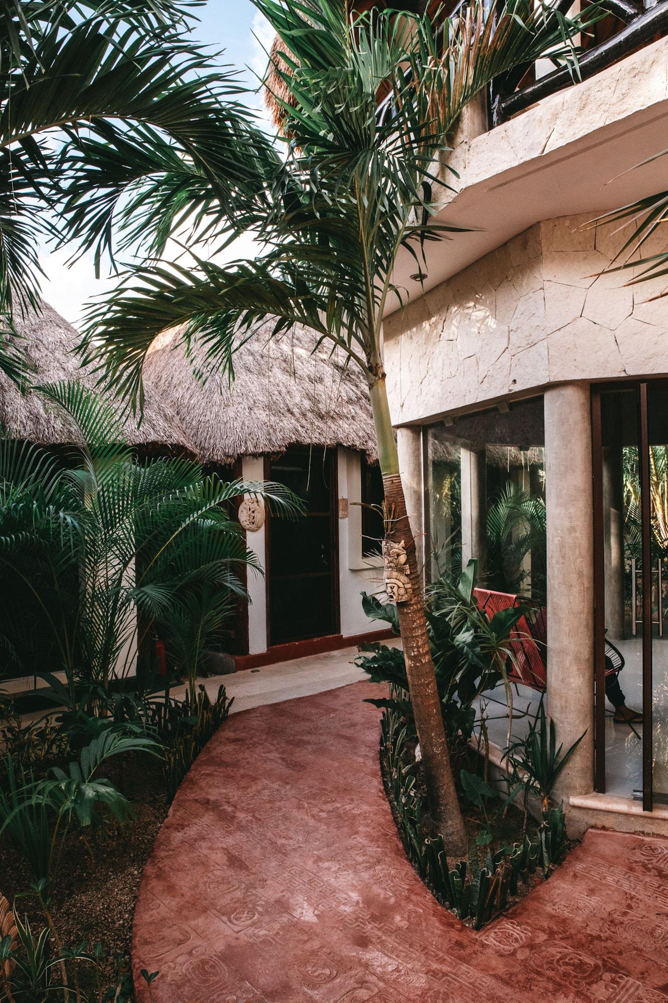 Vista Lobby Hotel Lechuga de Mar Tulum with Pool and Beach Club Access