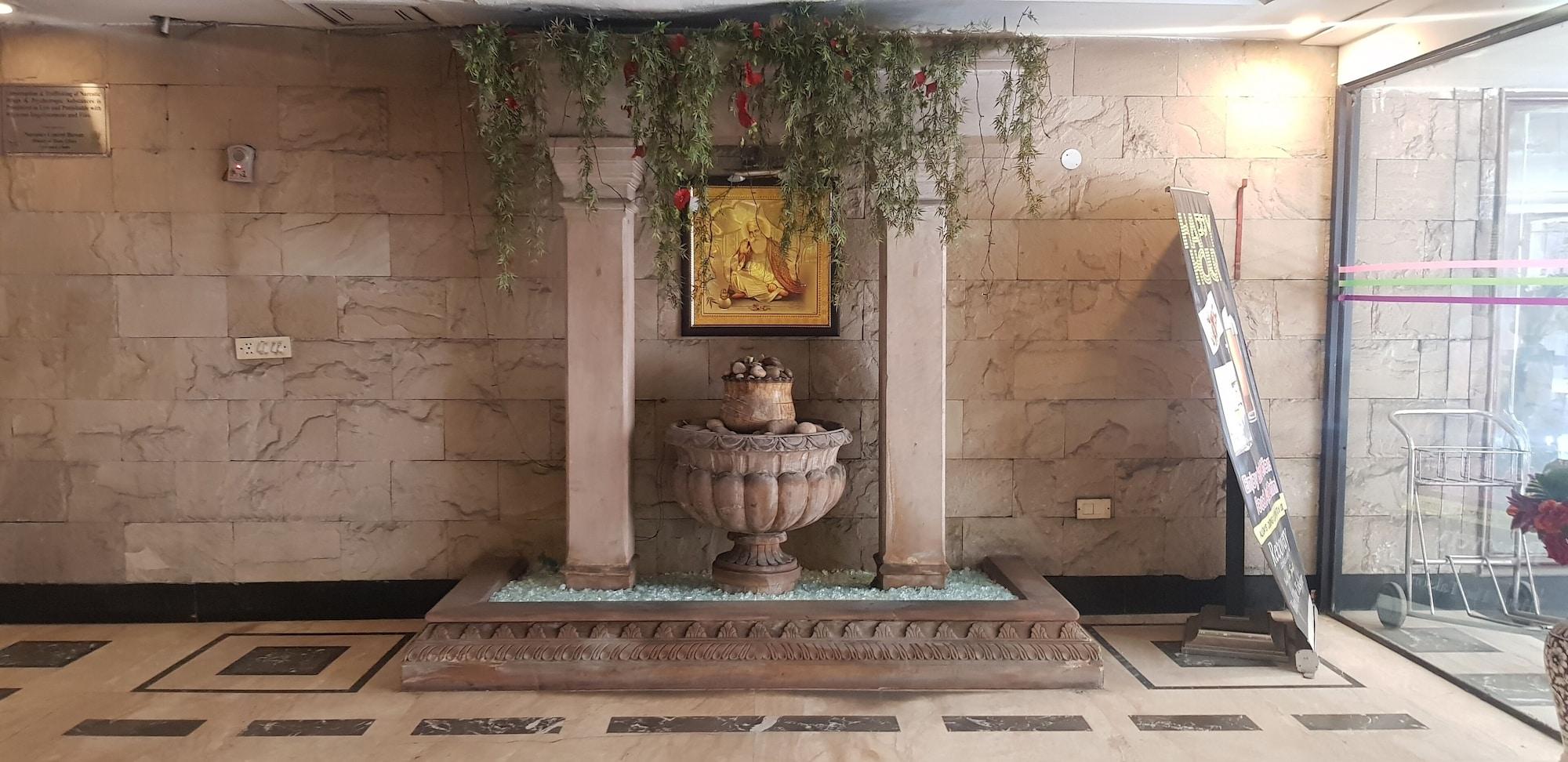 Varios Hotel The Taksonz