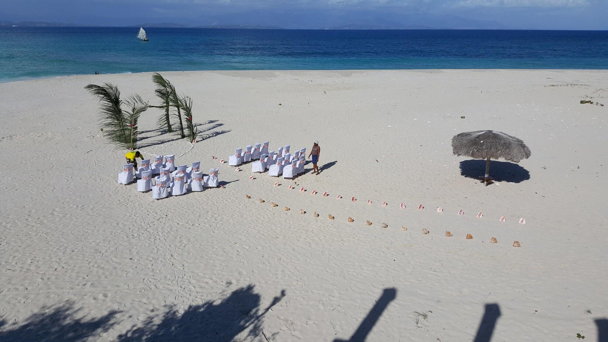 Varios L Anse a L'eau Beach House