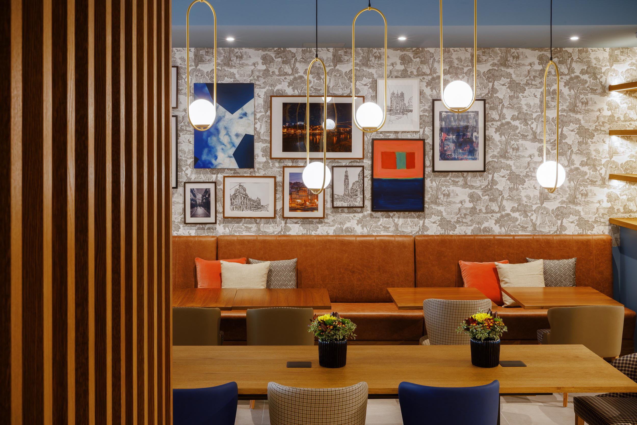 Vista Lobby Mercure Porto Centro Aliados