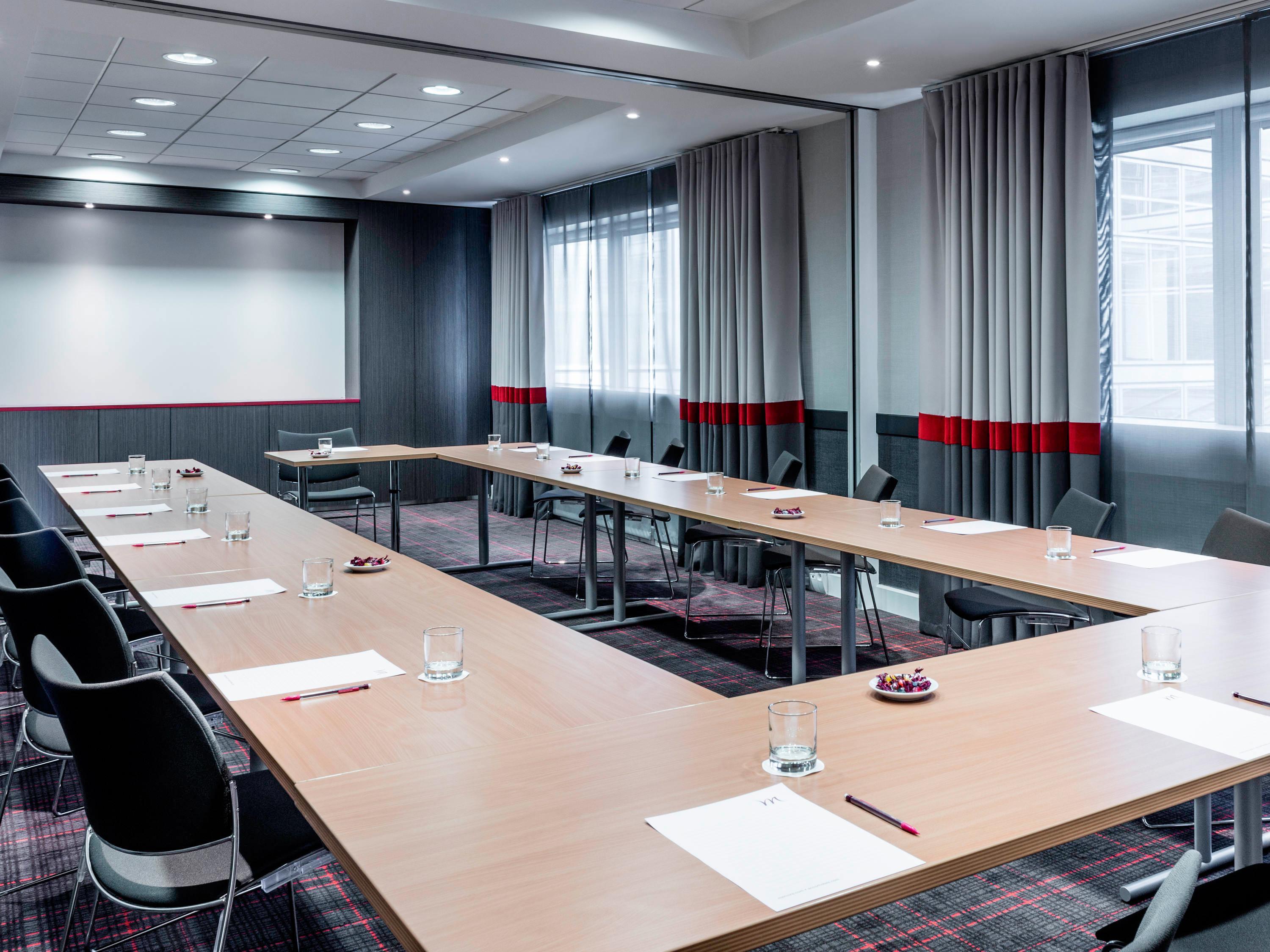 Vista Exterior Mercure Paris La Défense Grande Arche Hotel