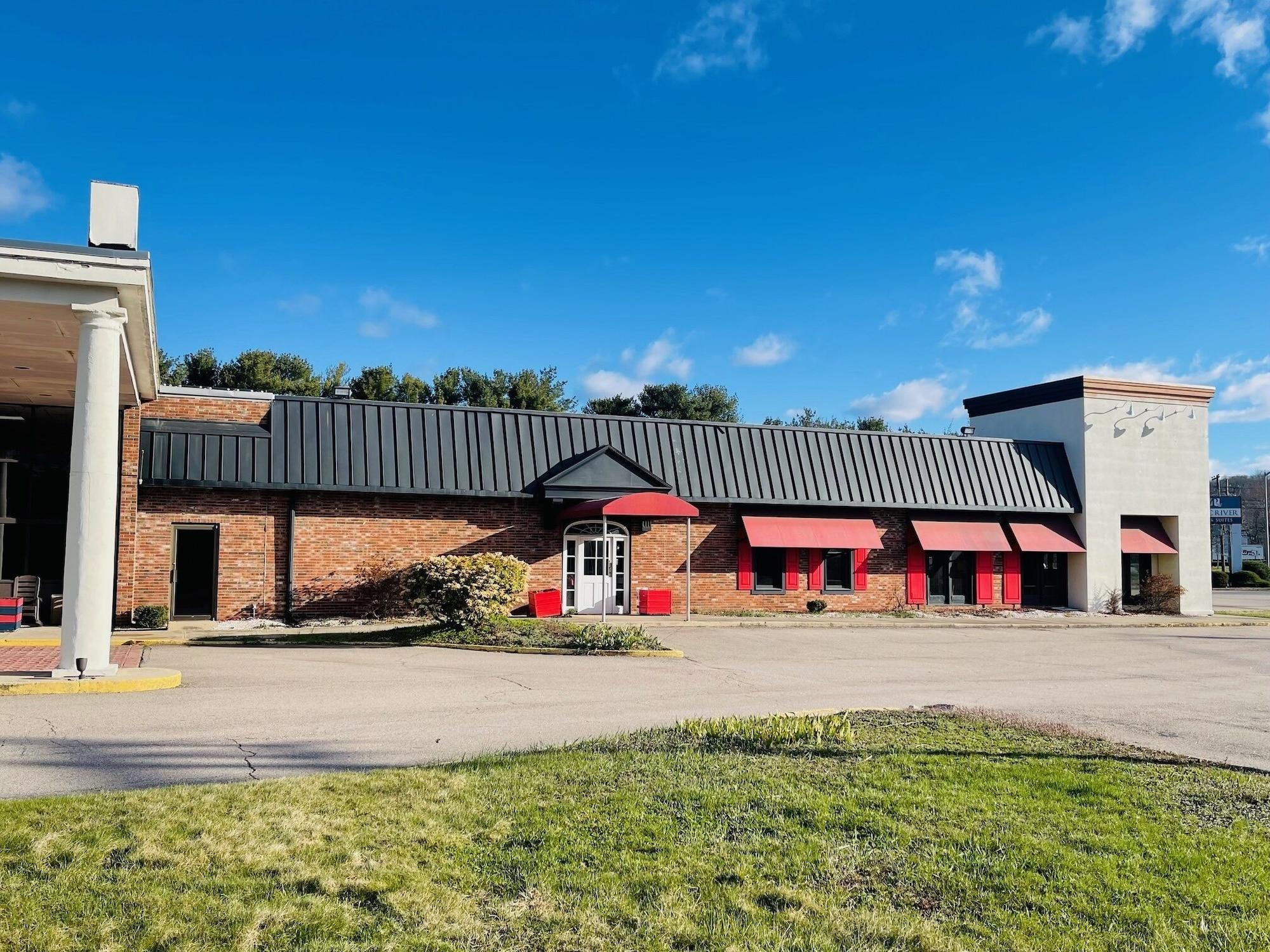 Vista Exterior Mystic River Hotel & Suites Near Casinos